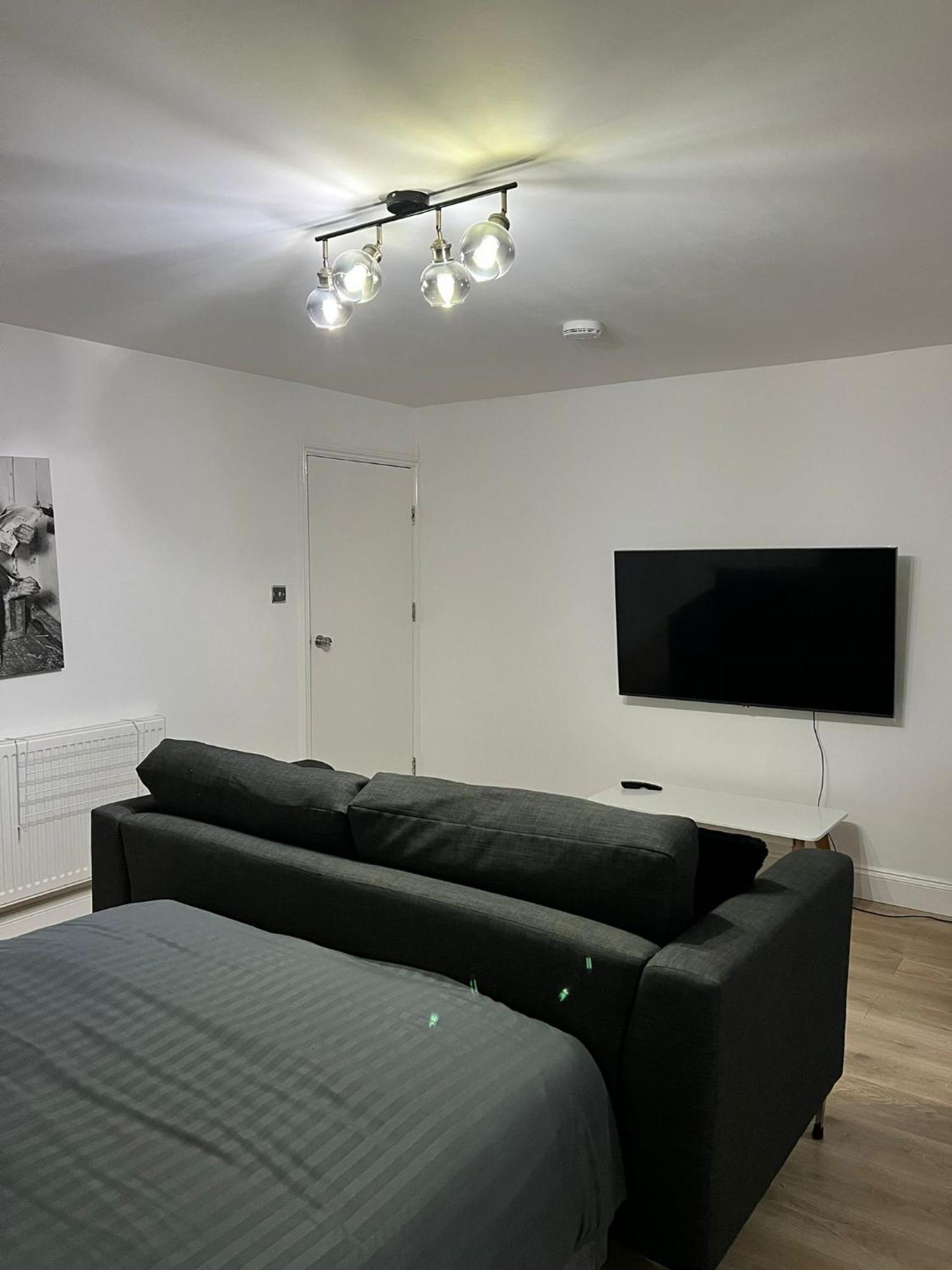 Cosy Guest House In Whitechapel London Exterior photo